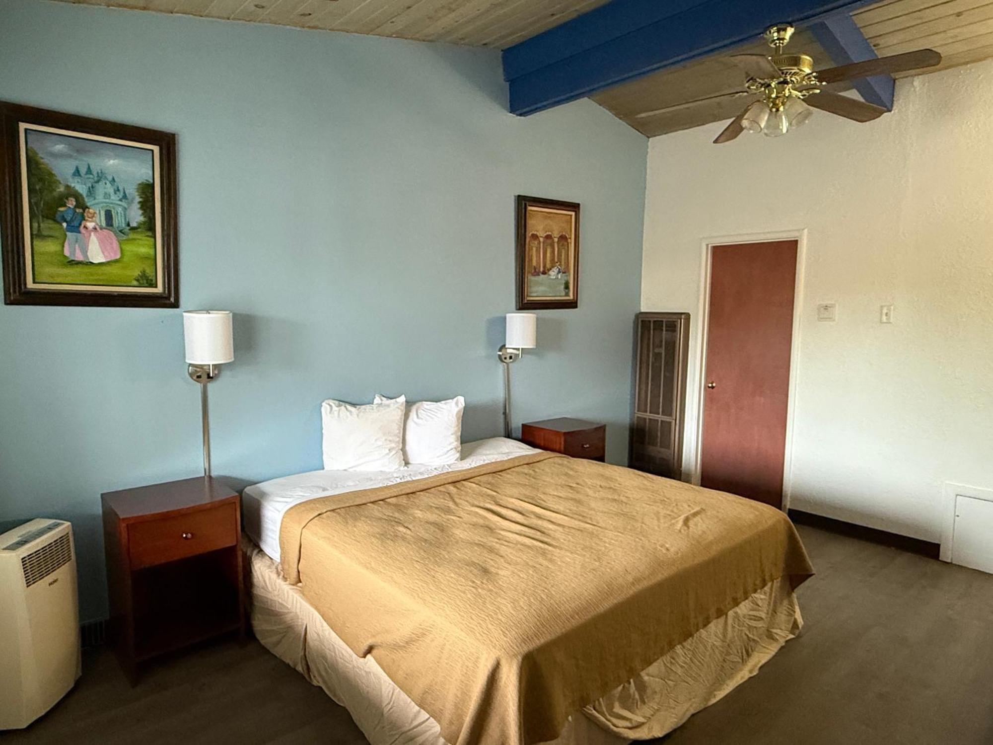 Cinderella Motel Hollister Kültér fotó