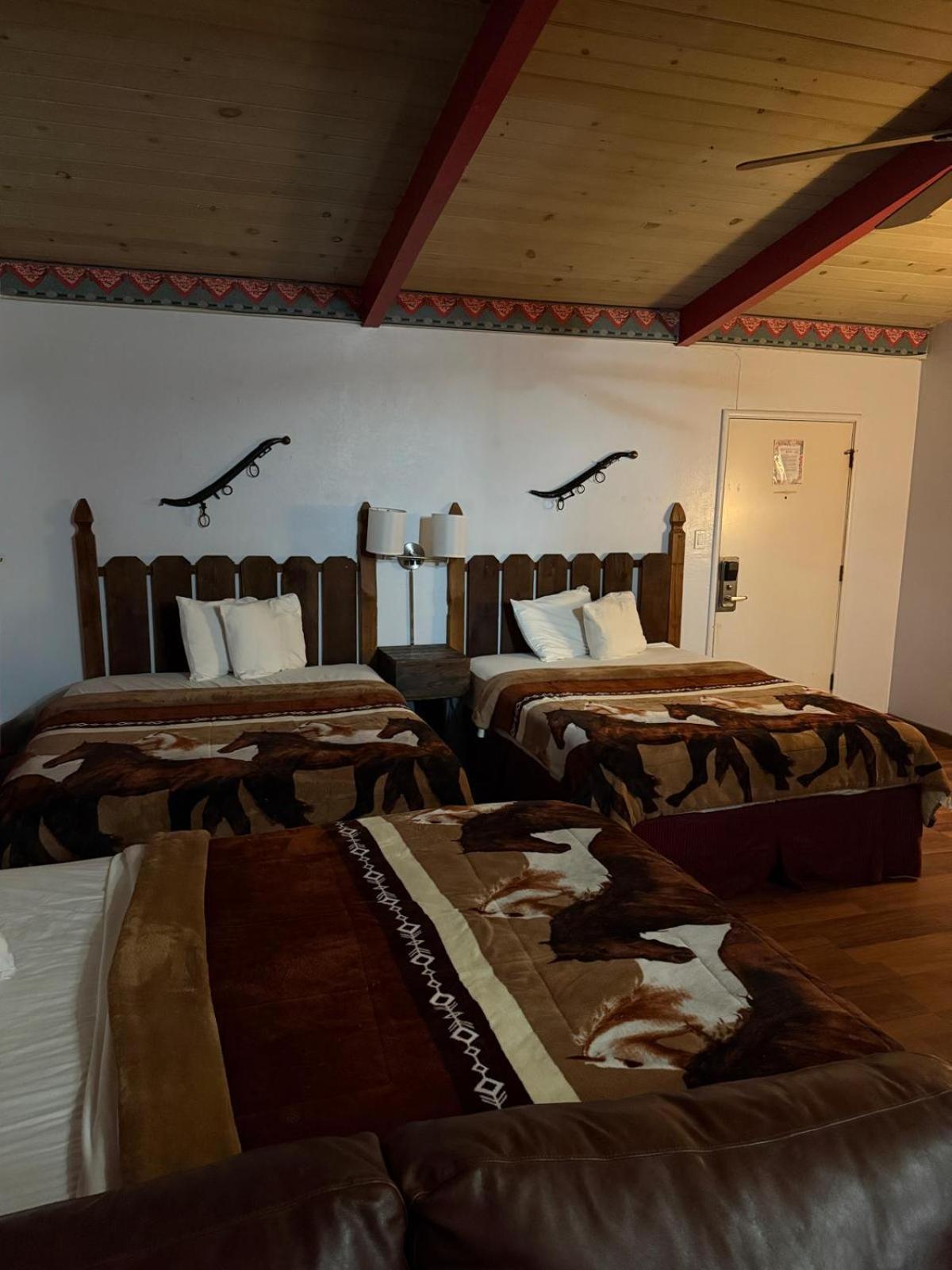 Cinderella Motel Hollister Kültér fotó