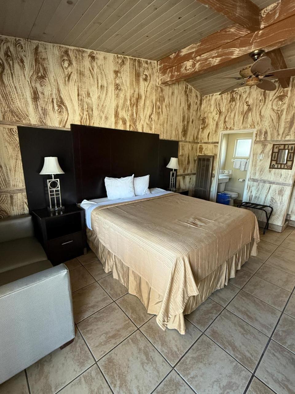 Cinderella Motel Hollister Kültér fotó